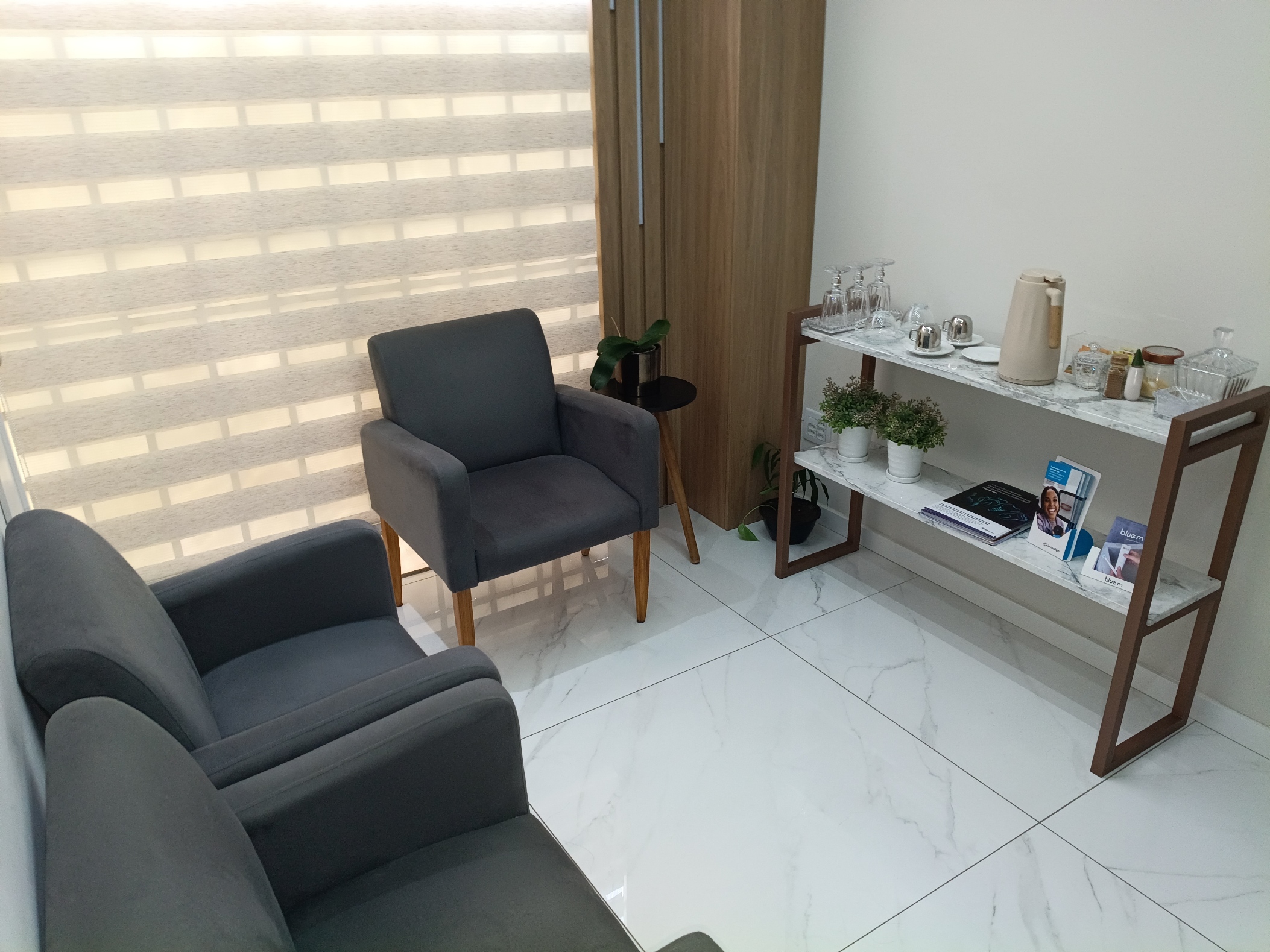 Ante-sala de atendimento da Odonto Levek